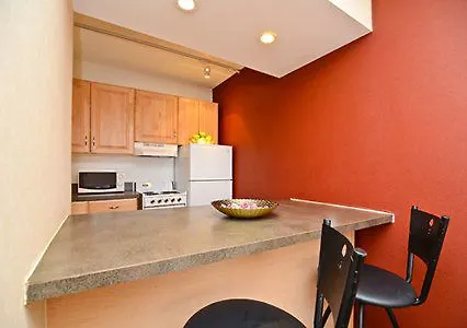 Comfort Michigan Avenue Отель 3*