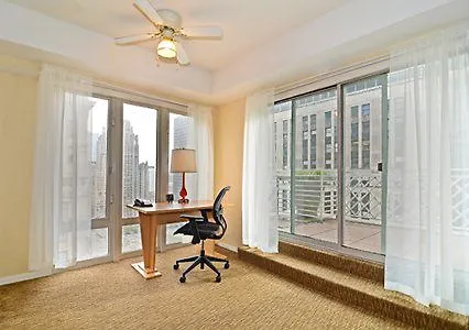 Comfort Michigan Avenue Отель Чикаго