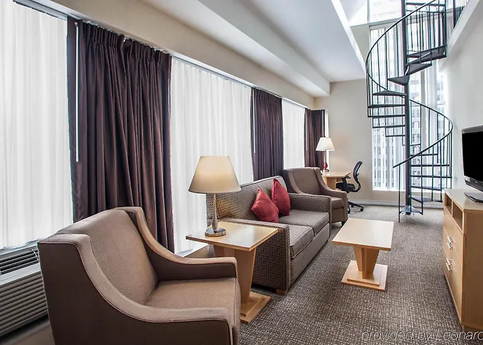 Отель Comfort Michigan Avenue 3*